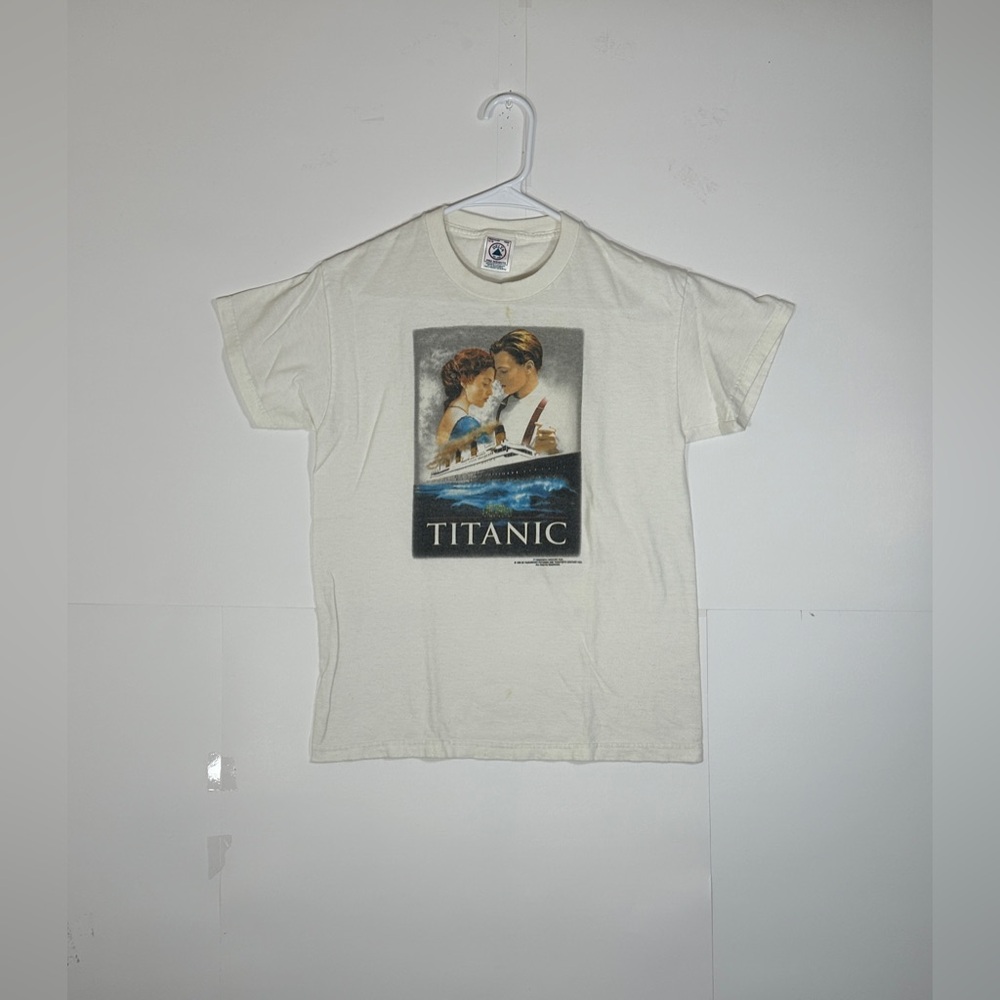 Vintage TITANIC Movie Promo T-Shirt Youth Kids Size Large Leonardo DiCaprio 1998